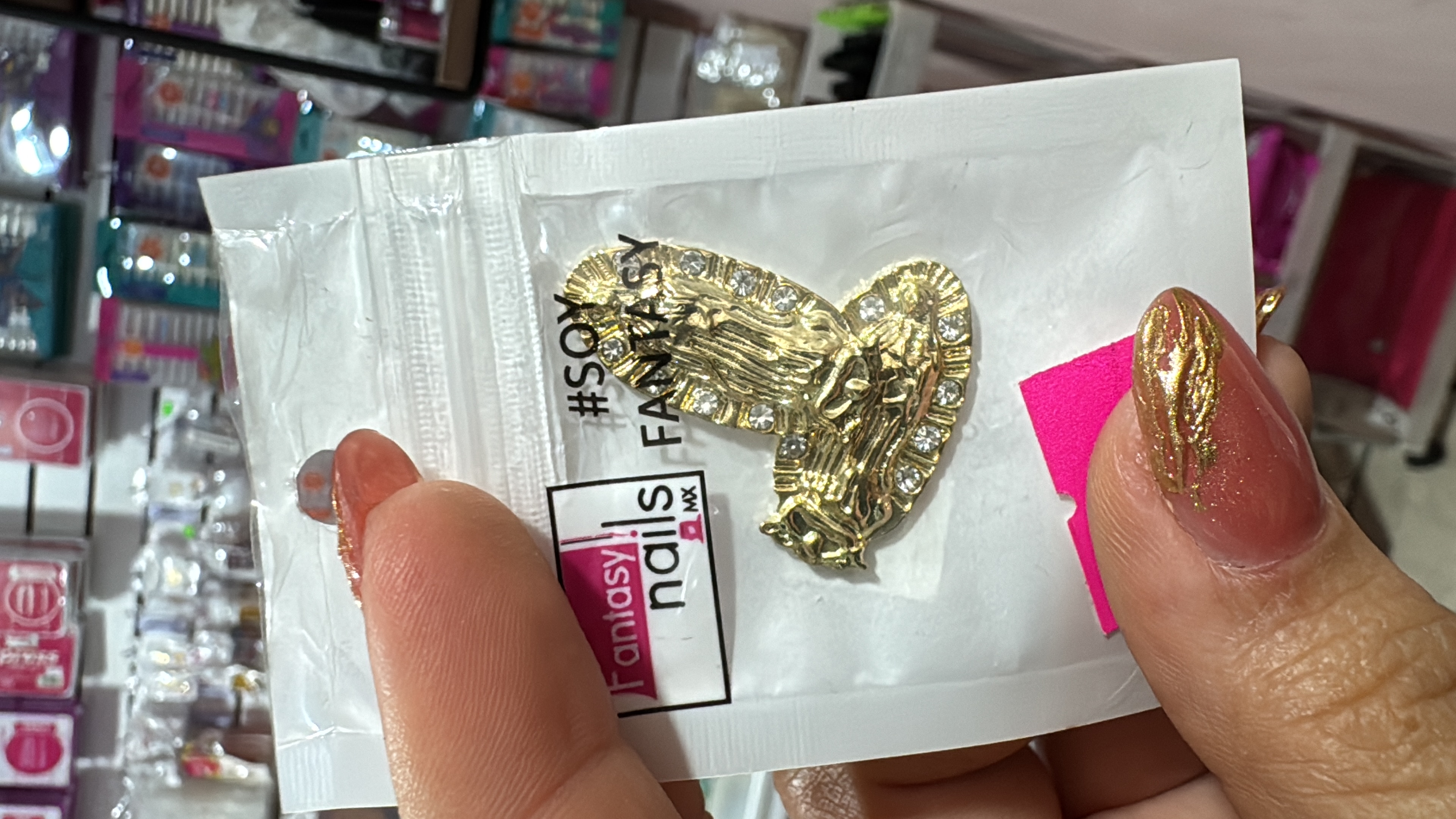 Par dije Virgen Grande Dorado