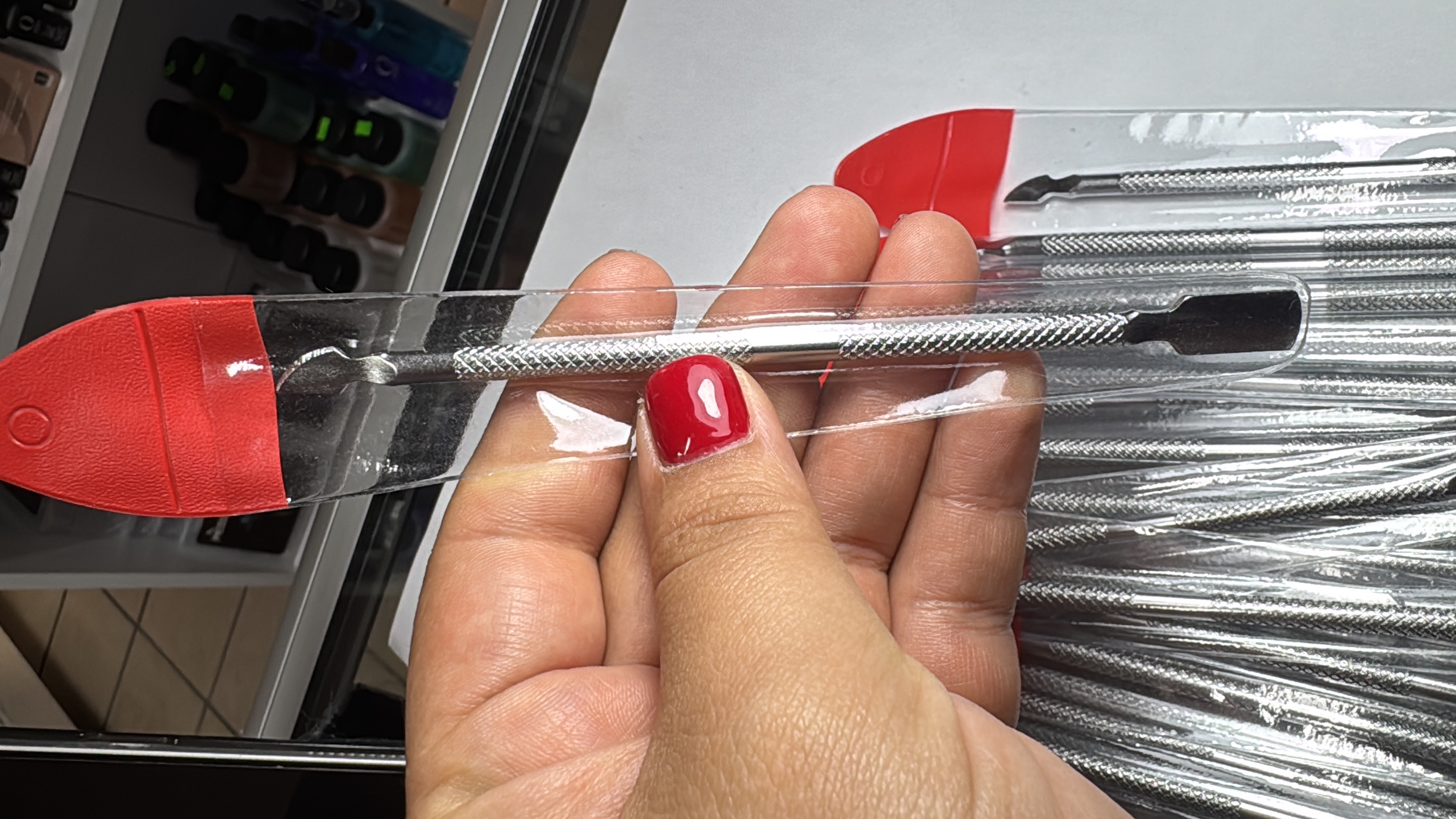 Empujador de cutícula económico (329)