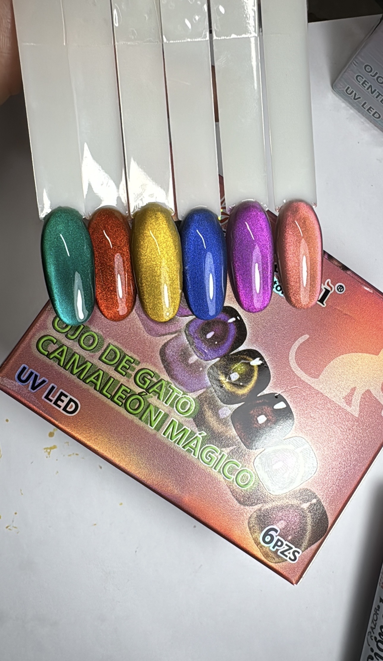 Gama Ojo de Gato Camaleón Mágico