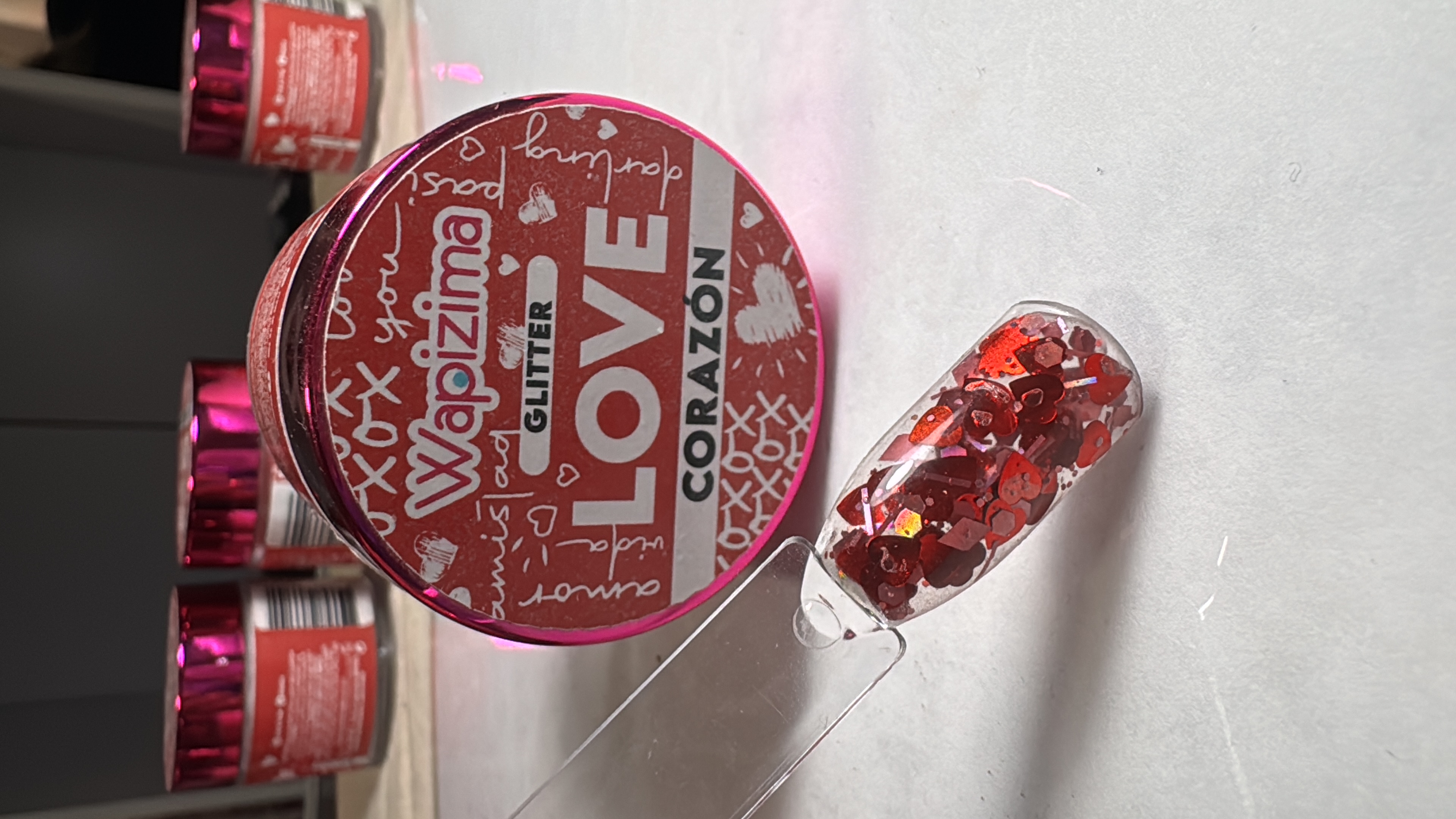 Acrílico Glitter Love Corazón 1oz