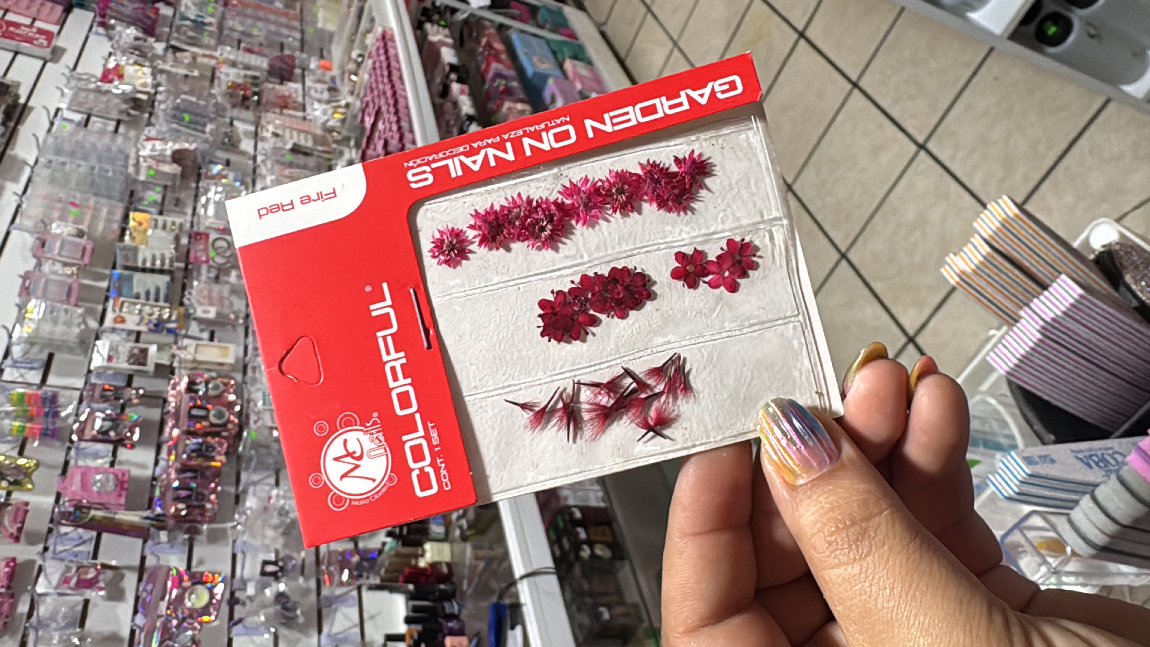 Naturaleza muerta, Fire Red