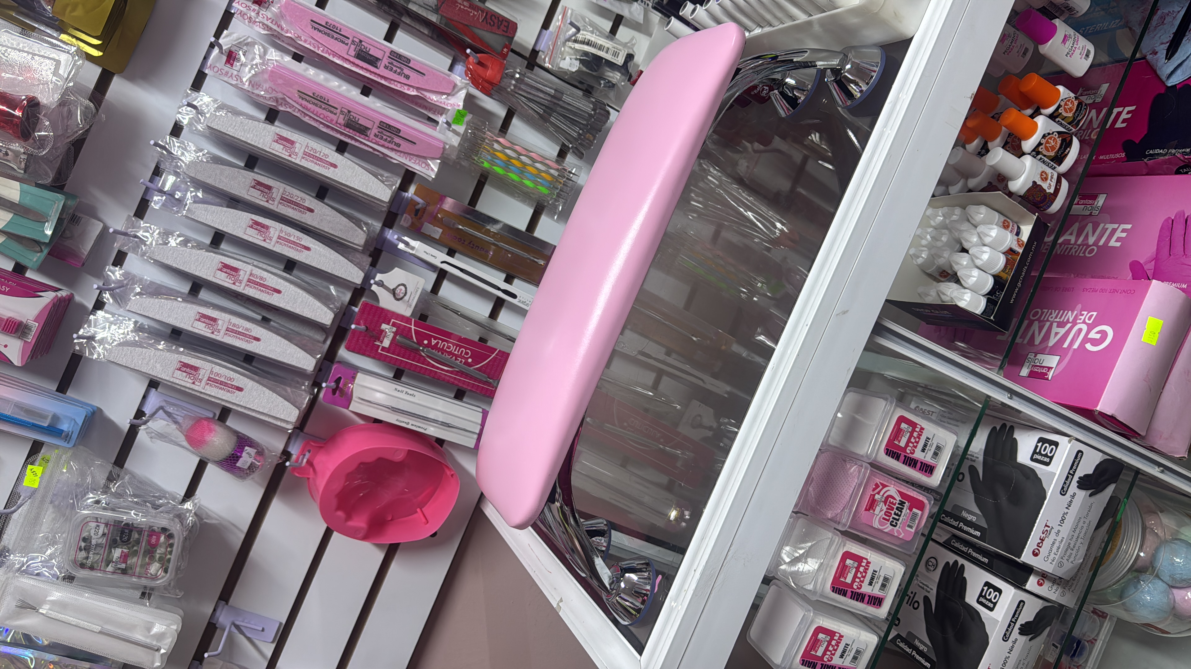 Reposamanos Rosa Metal